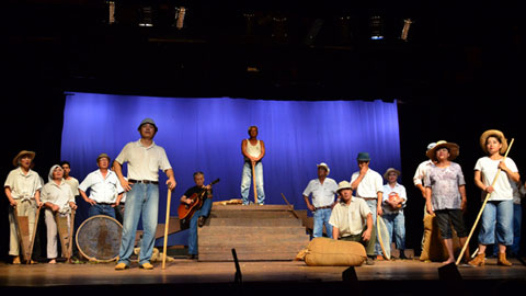 "YosakoiSoram"Alunos de Nippo.